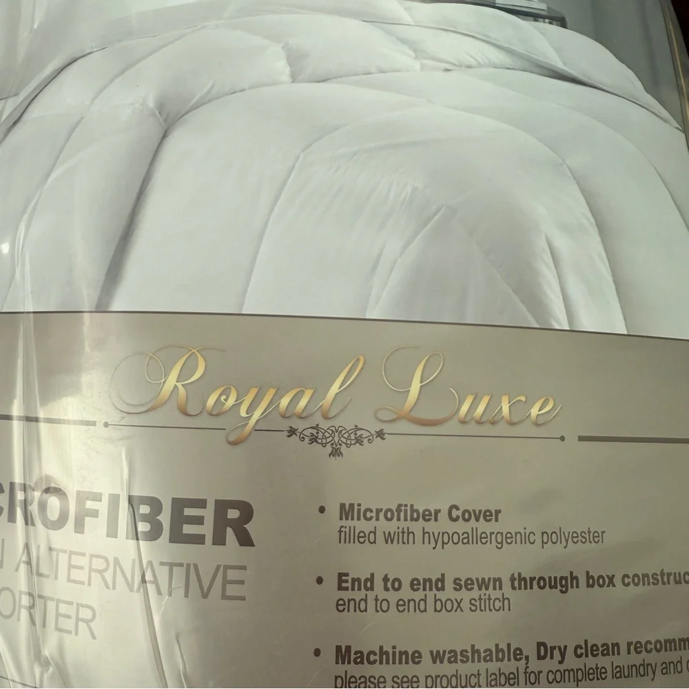 🆕 Royal Luxe King Size Microfiber Down Alternative Comforter 🌸 Light Pink –🌸NWT